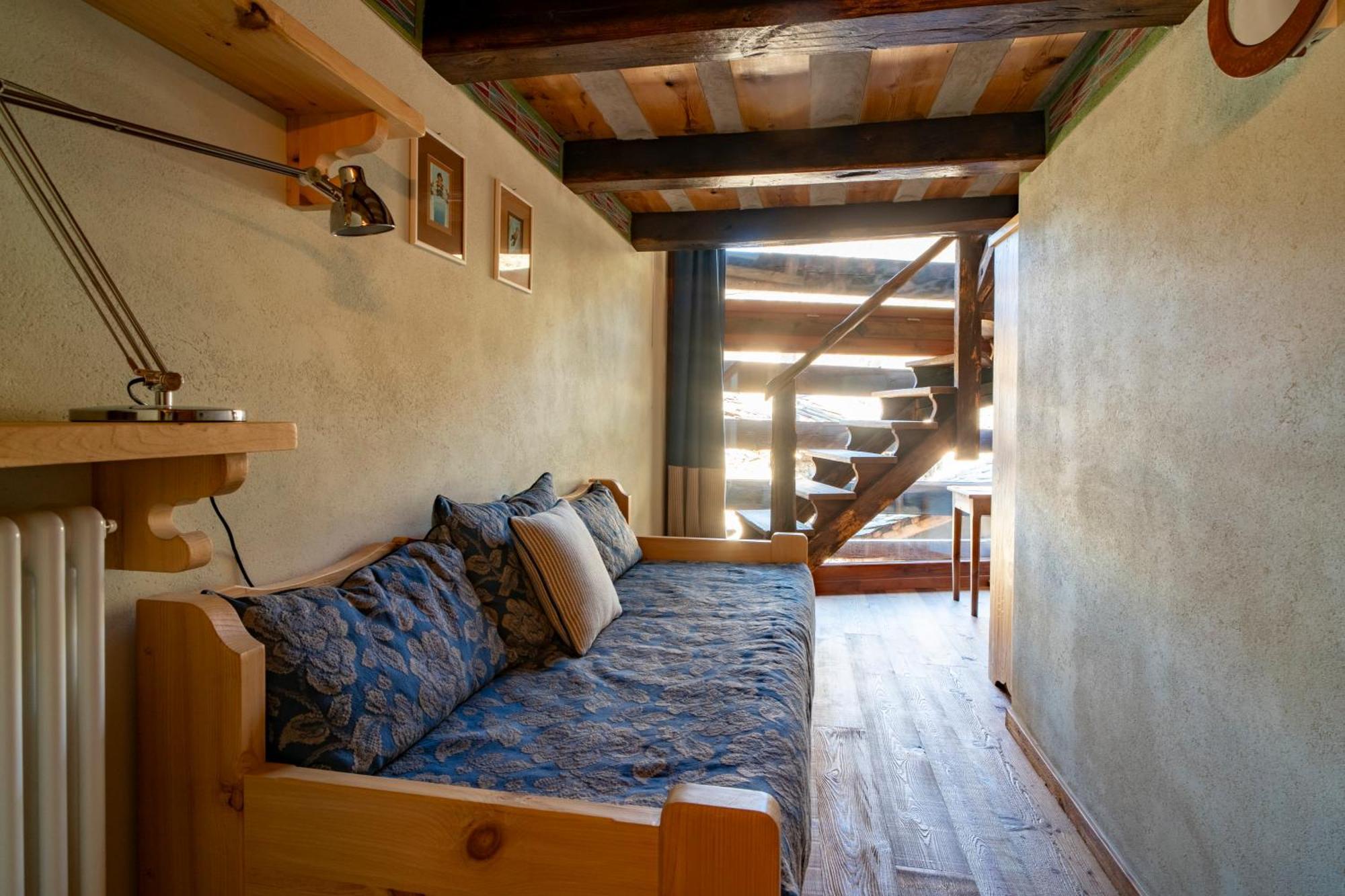 Au Coeur Du Village Chambres D'Hotes & Spa Arnad Exterior photo