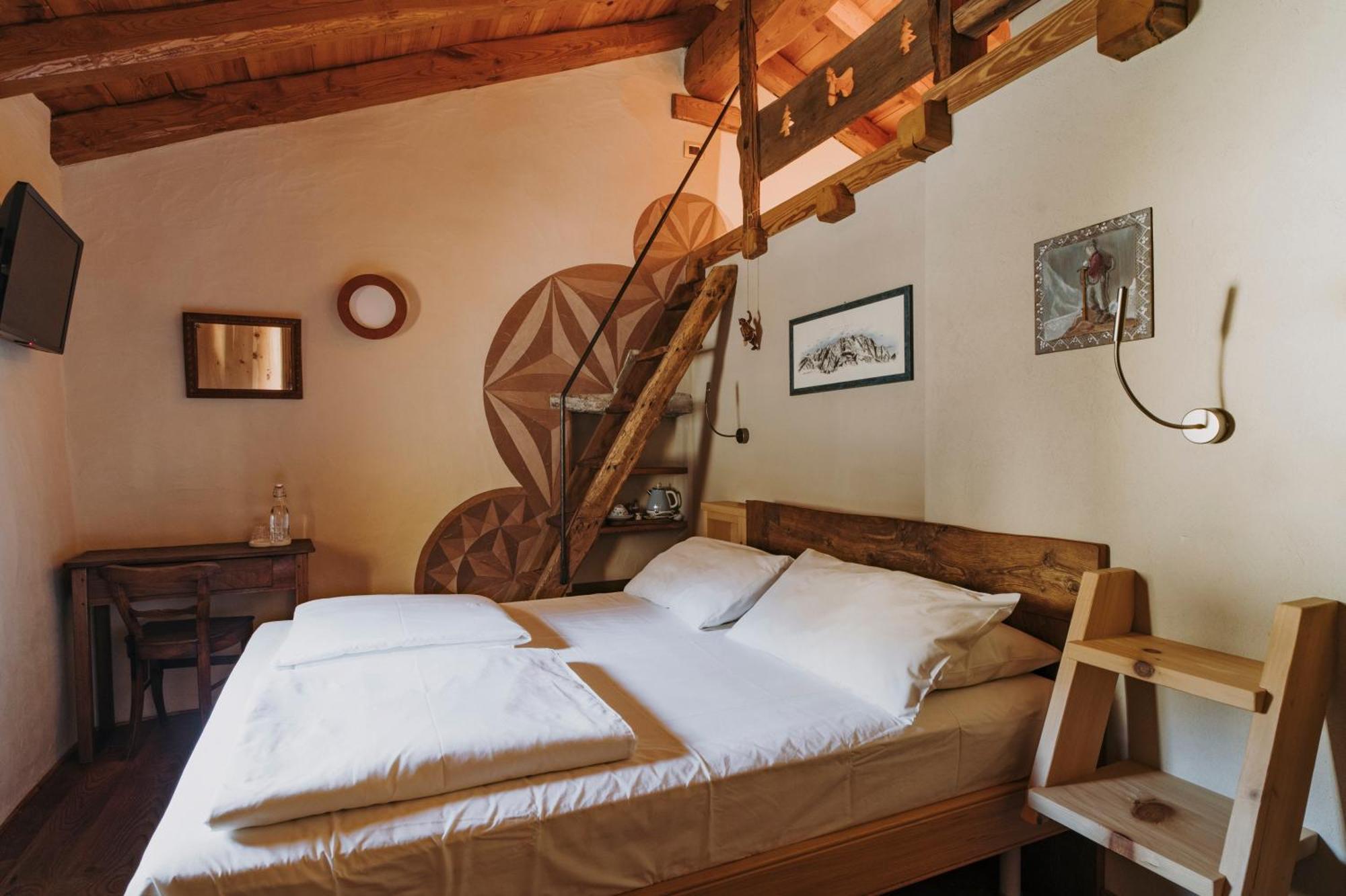 Au Coeur Du Village Chambres D'Hotes & Spa Arnad Exterior photo