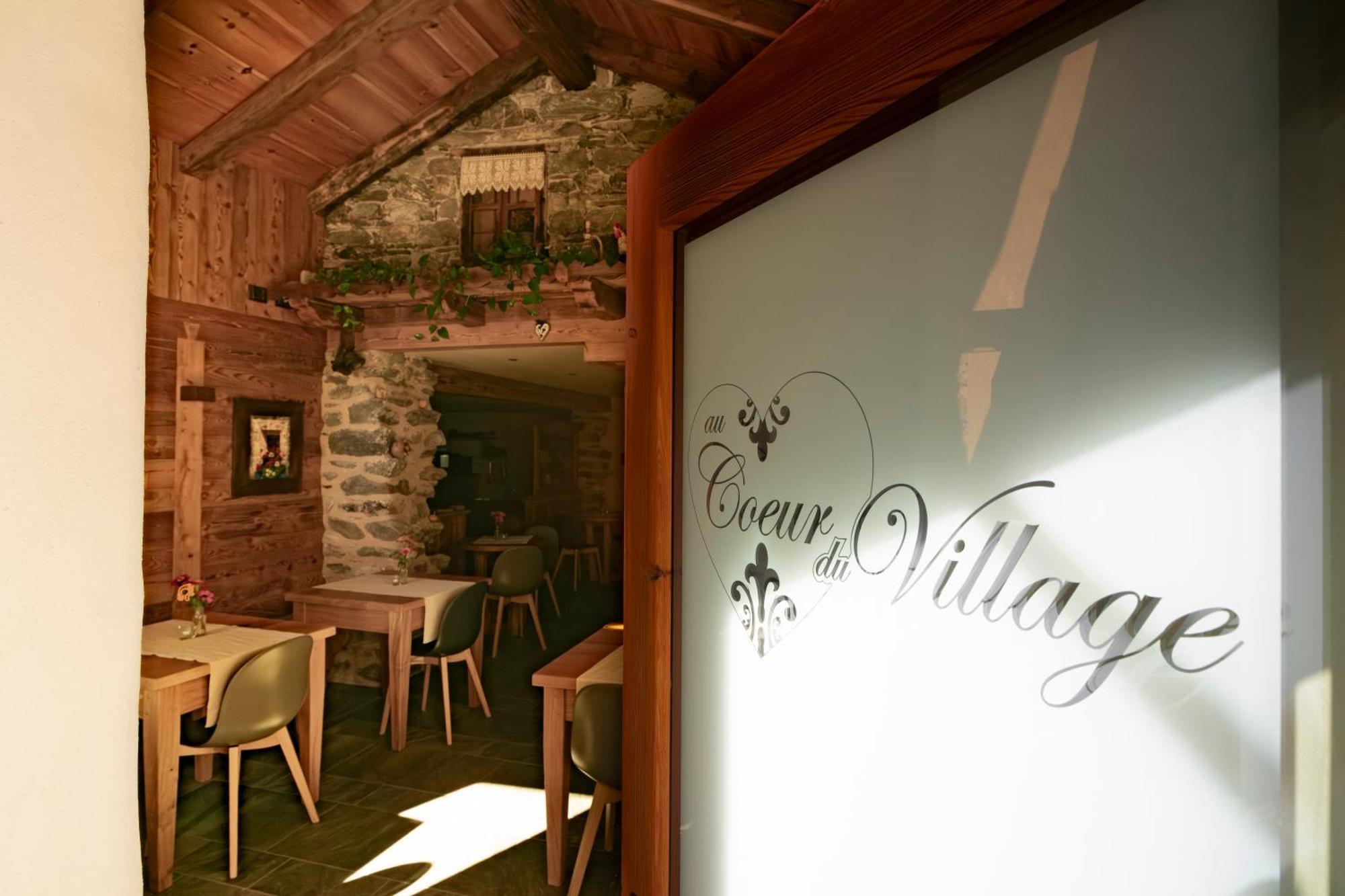 Au Coeur Du Village Chambres D'Hotes & Spa Arnad Exterior photo